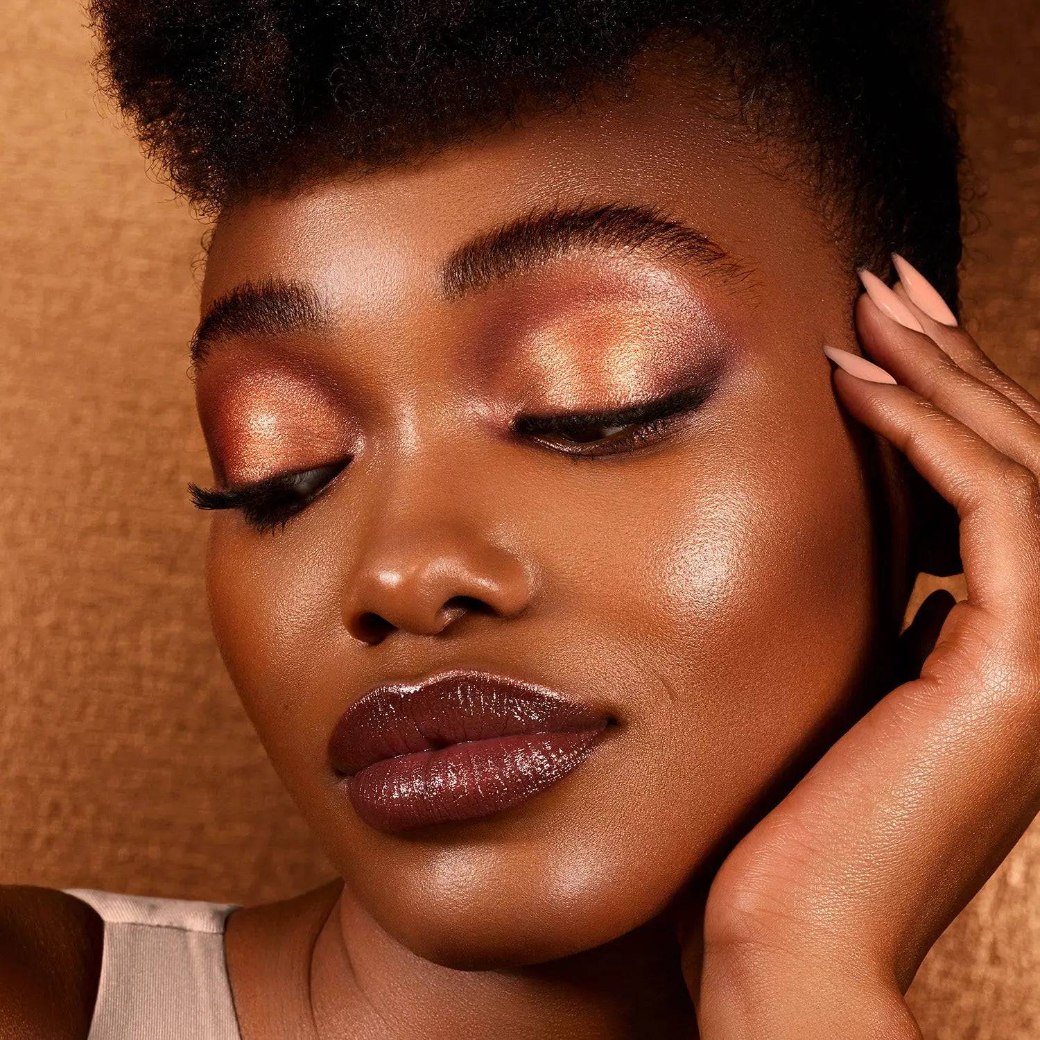 BRONZE CHEEK - Image 4