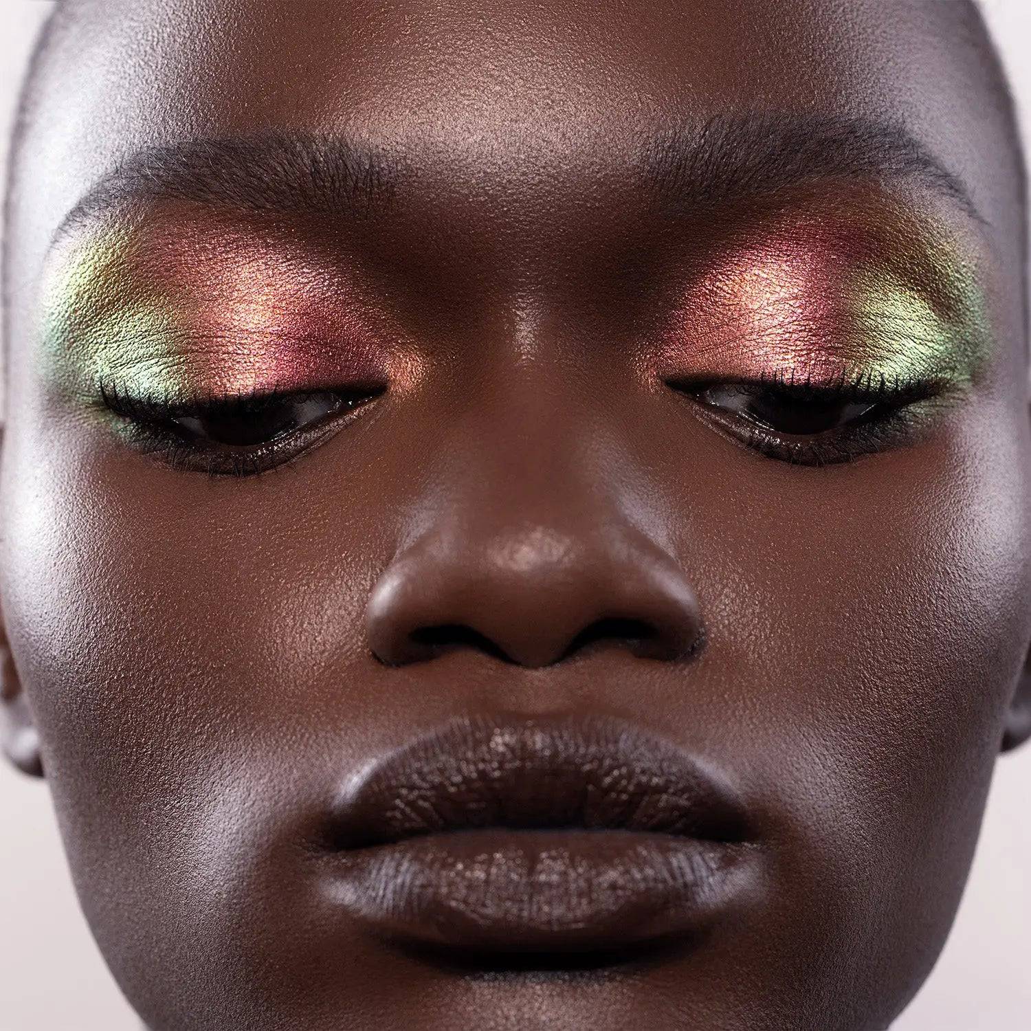 CHROMIUM LIQUID EYESHADOW - Image 6